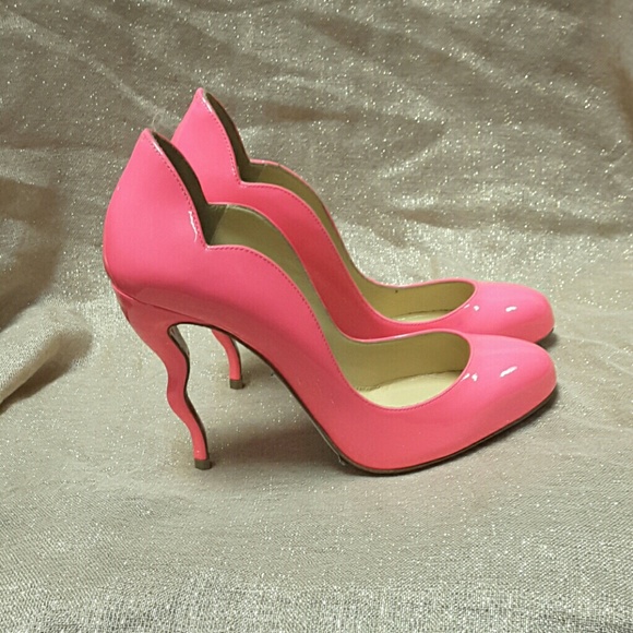 Christian Louboutin Wawy Dolly - Picture 4 of 5